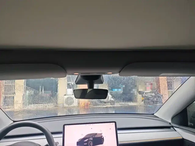 Tesla Model Y — Фото автомобиля 17