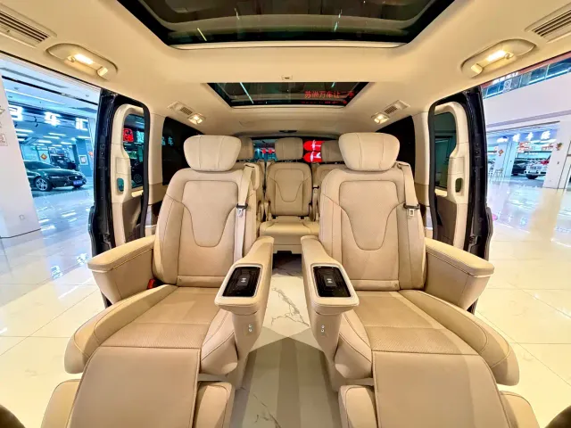 Mercedes-Benz V-Class — Фото автомобиля 13