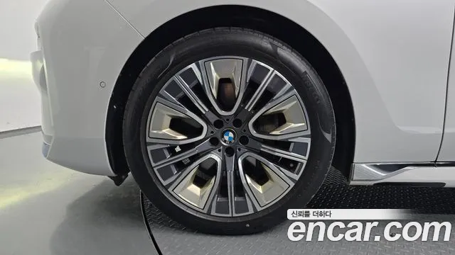 BMW 7-Series 7 серия (G70) 740i sDrive Design Pure Excellence — Фото автомобиля 5