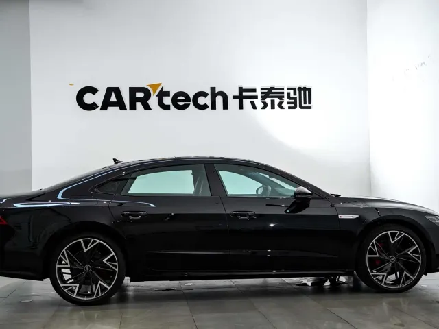 Audi A7L — Фото автомобиля 4