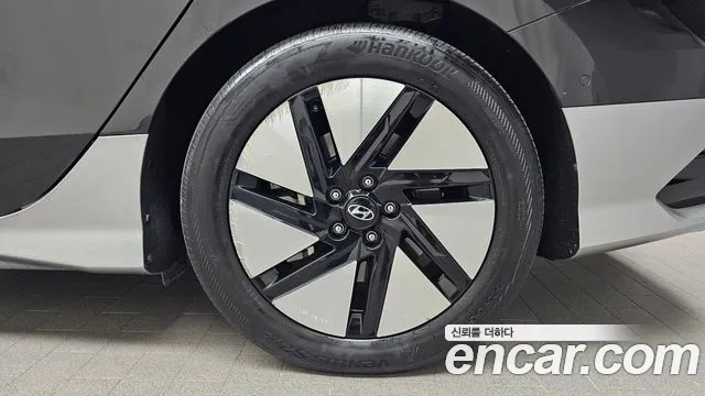 Hyundai Ioniq 6 — Фото автомобиля 20