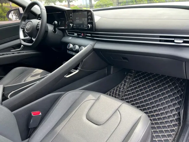 Hyundai Elantra — Фото автомобиля 19