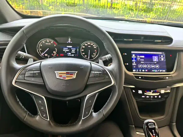 Cadillac XT5 — Фото автомобиля 13