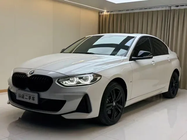 Фотография автомобиля — BMW 1 Series