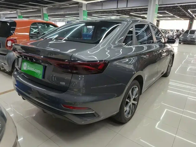 Geely Emgrand — Фото автомобиля 6