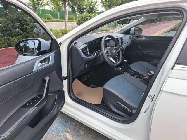 Toyota Vios FS — Фото автомобиля 11