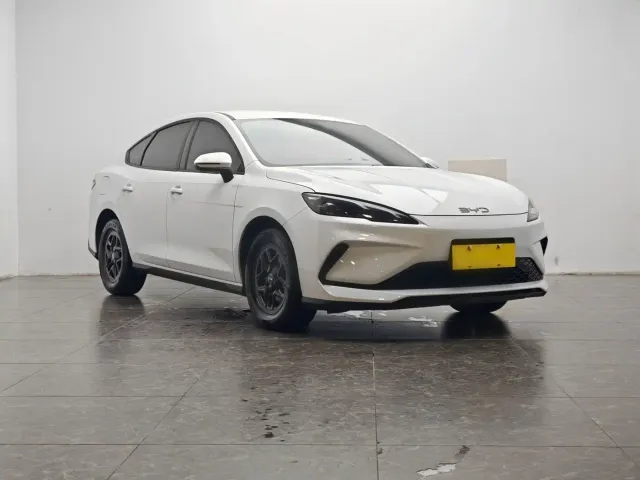 BYD Seal 05 DM-i — Фото автомобиля 2