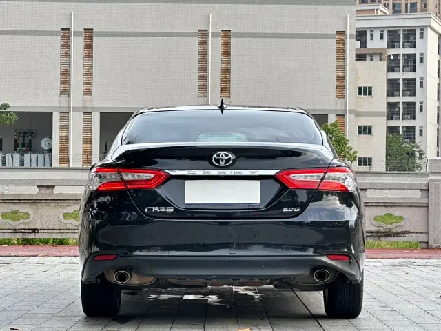 Toyota Camry — Фото автомобиля 7