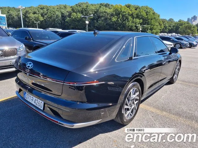 Hyundai Grandeur GN7 — Фото автомобиля 6