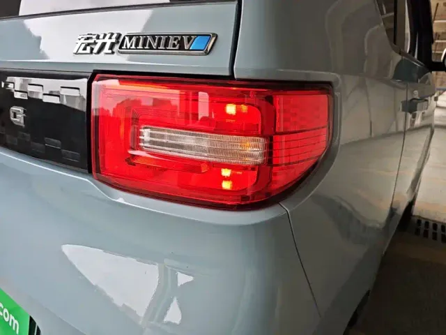 Wuling Hongguang Mini EV — Фото автомобиля 7