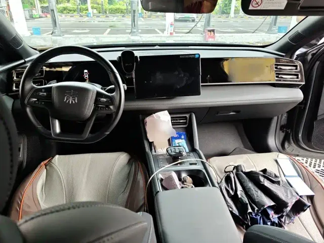 BYD Qin L — Фото автомобиля 12