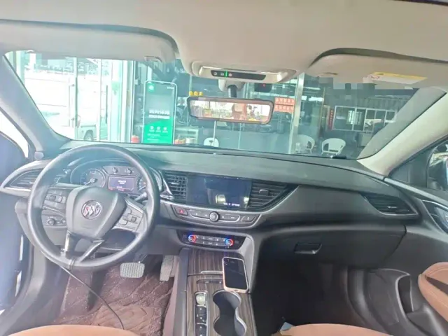 Buick Regal — Фото автомобиля 9