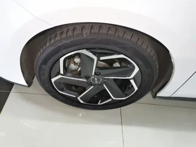 BYD Seal 06 — Фото автомобиля 22