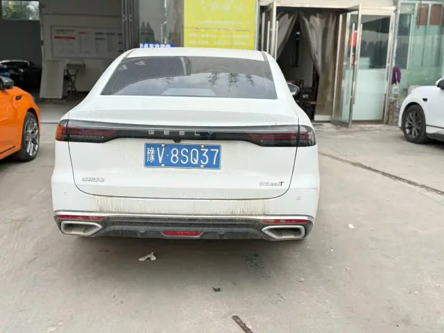 Geely Emgrand — Фото автомобиля 5