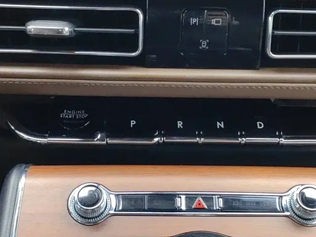 Lincoln Aviator — Фото автомобиля 13