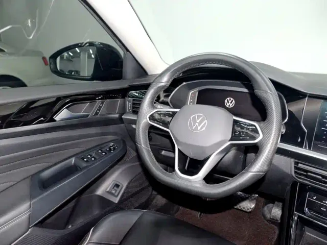 Volkswagen Passat — Фото автомобиля 13