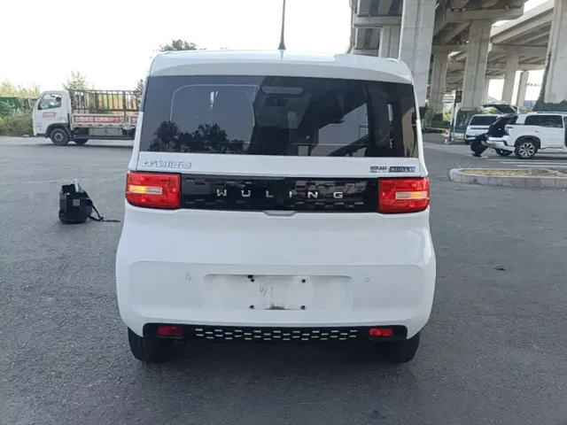 Wuling Hongguang Mini EV — Фото автомобиля 5