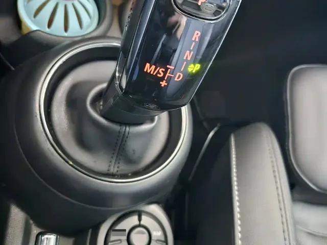 MINI Hatch — Фото автомобиля 12