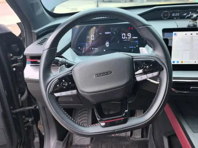 Changan Z6 — Фото автомобиля 15