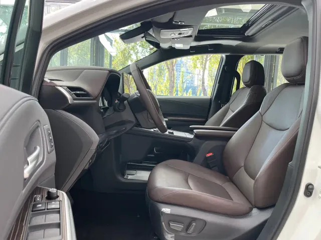 Toyota Granvia — Фото автомобиля 8