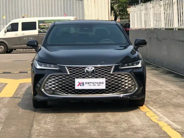 Toyota Avalon — Фото автомобиля 2