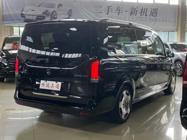 Mercedes-Benz V-Class — Фото автомобиля 14