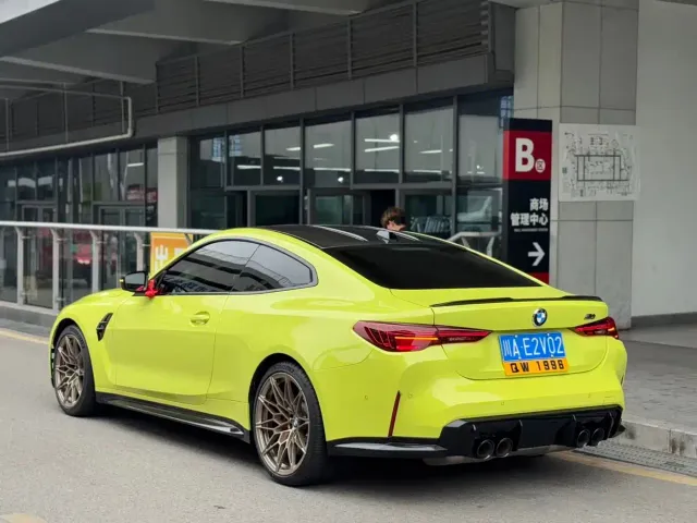BMW M4 — Фото автомобиля 4