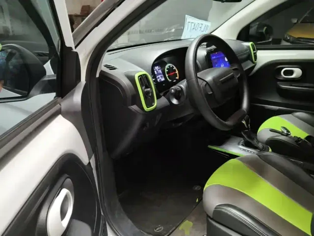 Roewe Clever — Фото автомобиля 15