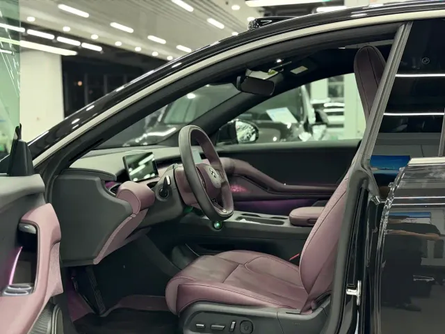Nio ET5 Touring — Фото автомобиля 8
