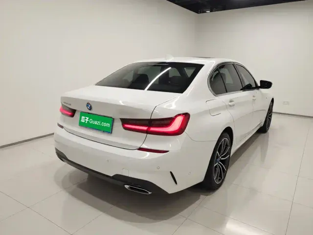 BMW 3 Series — Фото автомобиля 6