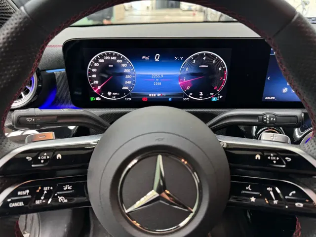 Mercedes-Benz A-Class — Фото автомобиля 10