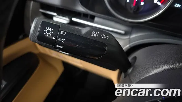 Kia Canival Carnival 4 поколение Бензин 9 мест Prestige — Фото автомобиля 17