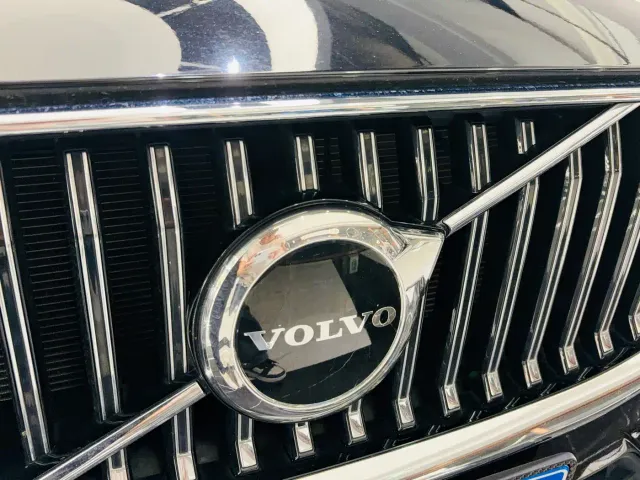Volvo XC60 — Фото автомобиля 20