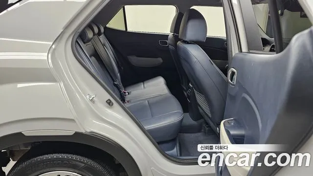 Hyundai Venue — Фото автомобиля 17