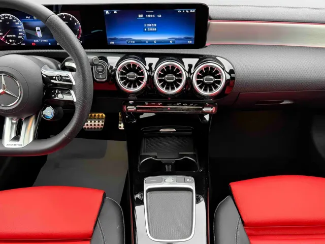 Mercedes-Benz A-Class AMG — Фото автомобиля 16