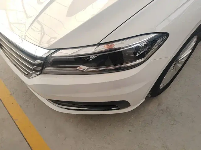 Volkswagen Lavida — Фото автомобиля 23