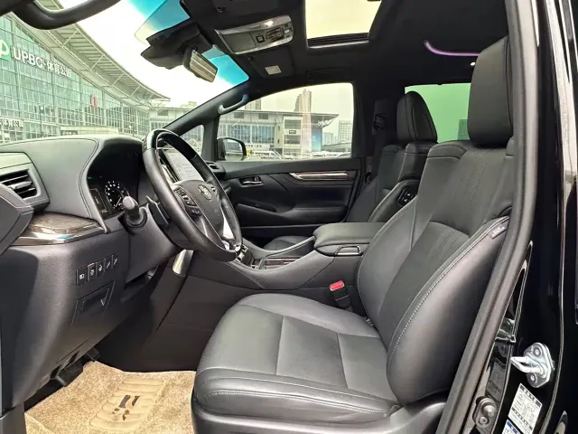 Toyota Vellfire — Фото автомобиля 13