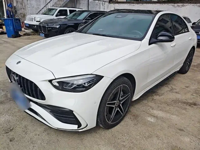 Фотография автомобиля — Mercedes-Benz C-Class