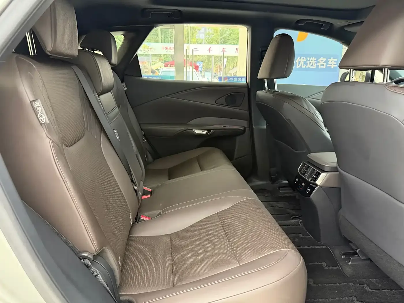 Lexus Lexus RX 2025 350h 4WD Premium Edition — Фото автомобиля 18