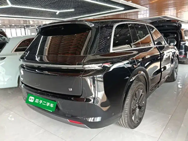 Li Auto L8 — Фото автомобиля 6
