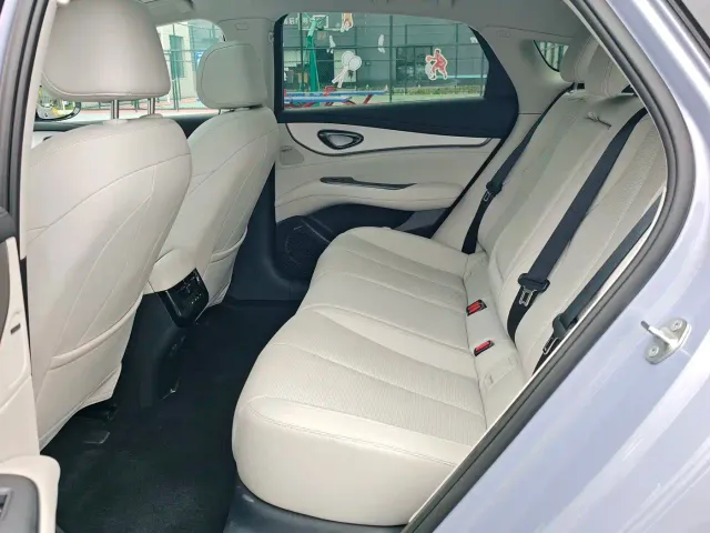 BYD Seal 07 EV 2026 Model 705 Flagship — Фото автомобиля 5