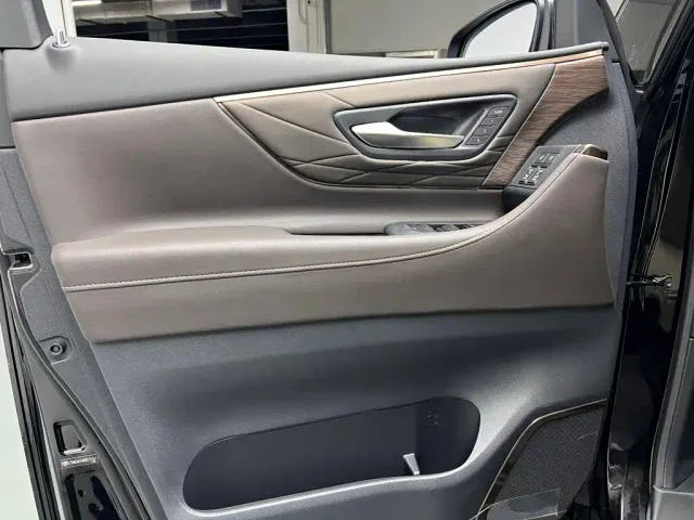 Toyota Alphard — Фото автомобиля 5