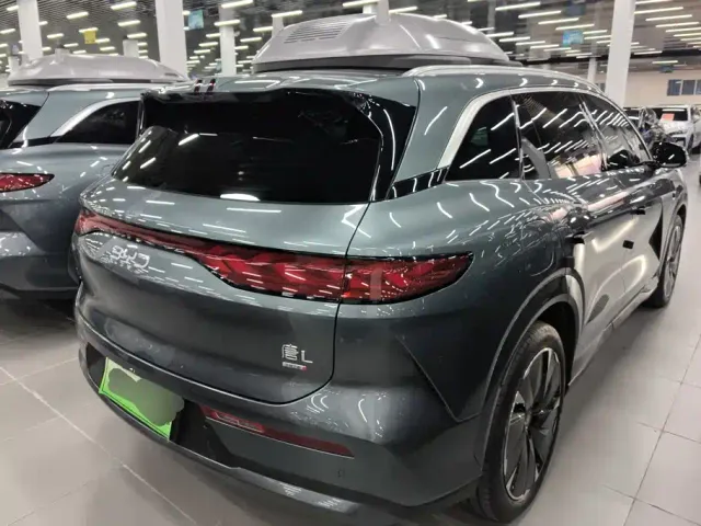 BYD Tang L — Фото автомобиля 3
