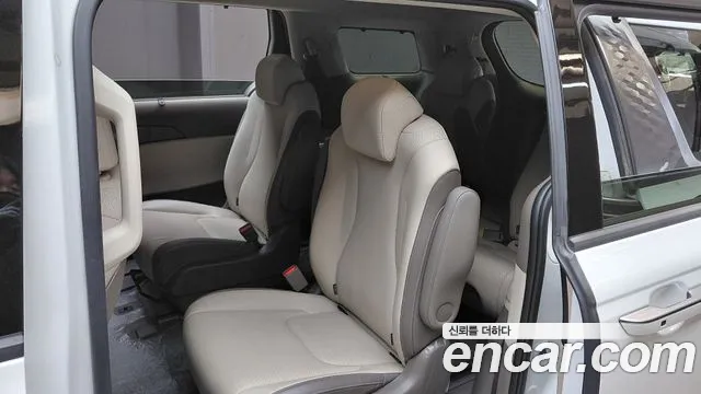 Kia Canival Carnival 4 поколение Бензин 9 мест Signature — Фото автомобиля 12