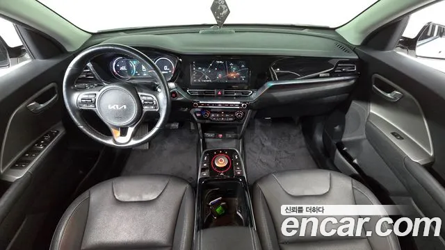 Kia Niro — Фото автомобиля 10