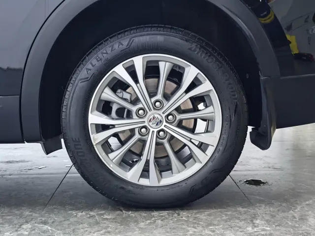 Buick Envision Plus — Фото автомобиля 9