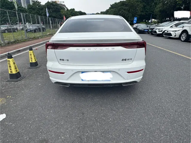 Bestune B70 — Фото автомобиля 10