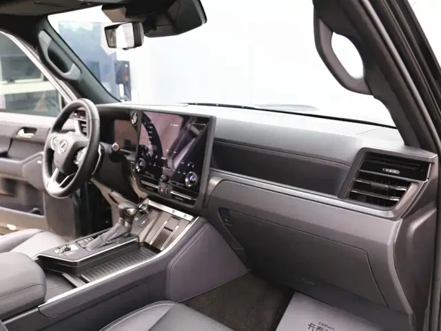 Lexus GX — Фото автомобиля 21