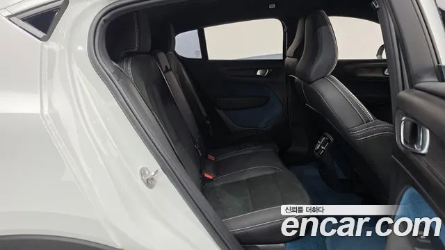 Volvo C40 C40 Recharge — Фото автомобиля 12
