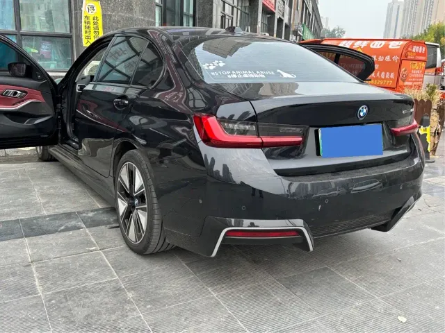 BMW i3 — Фото автомобиля 6